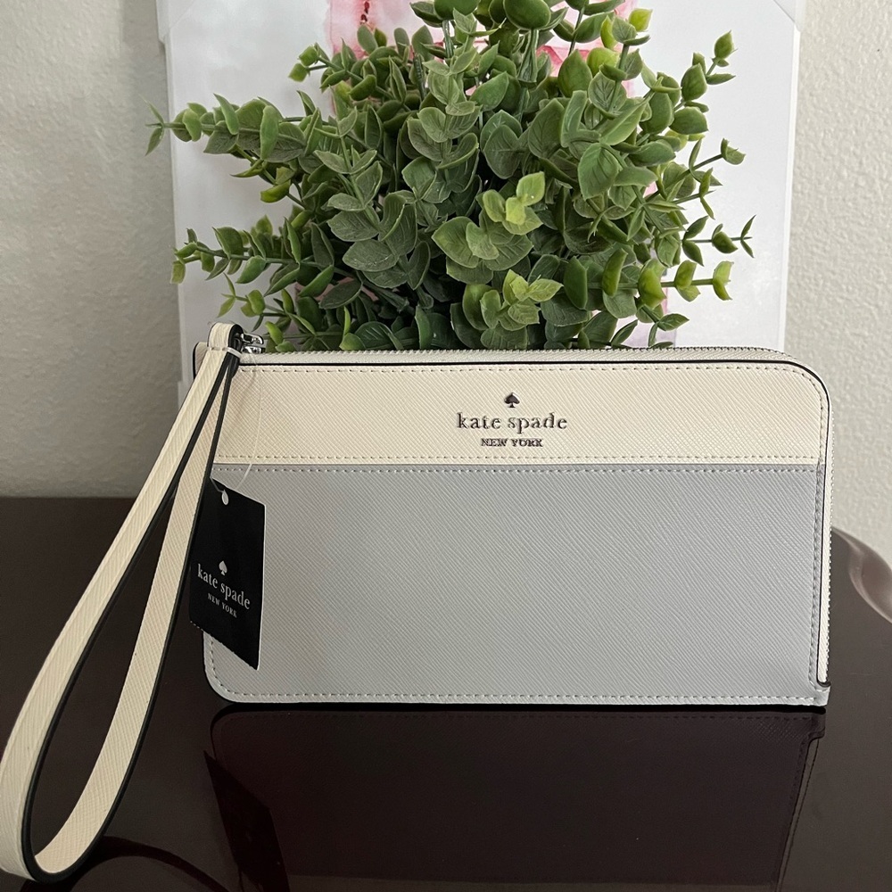 Kate Spade Lucy Medium L-Zip Wristlet Platinum Grey Colorblock NWT​​